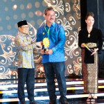 Hendrik Lewerissa Antar Maluku Raih Penghargaan Nasional UHC